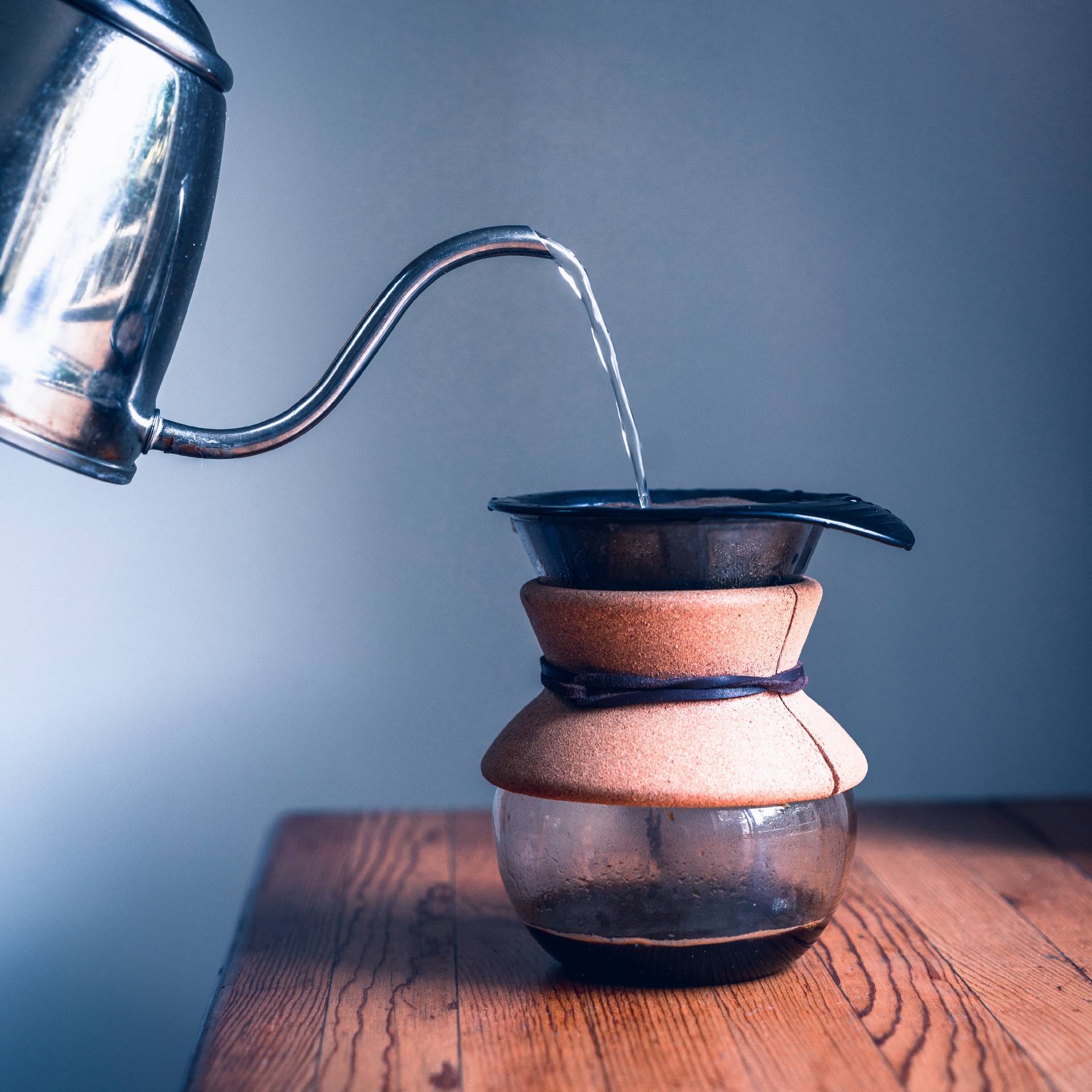 Chemex being poured 